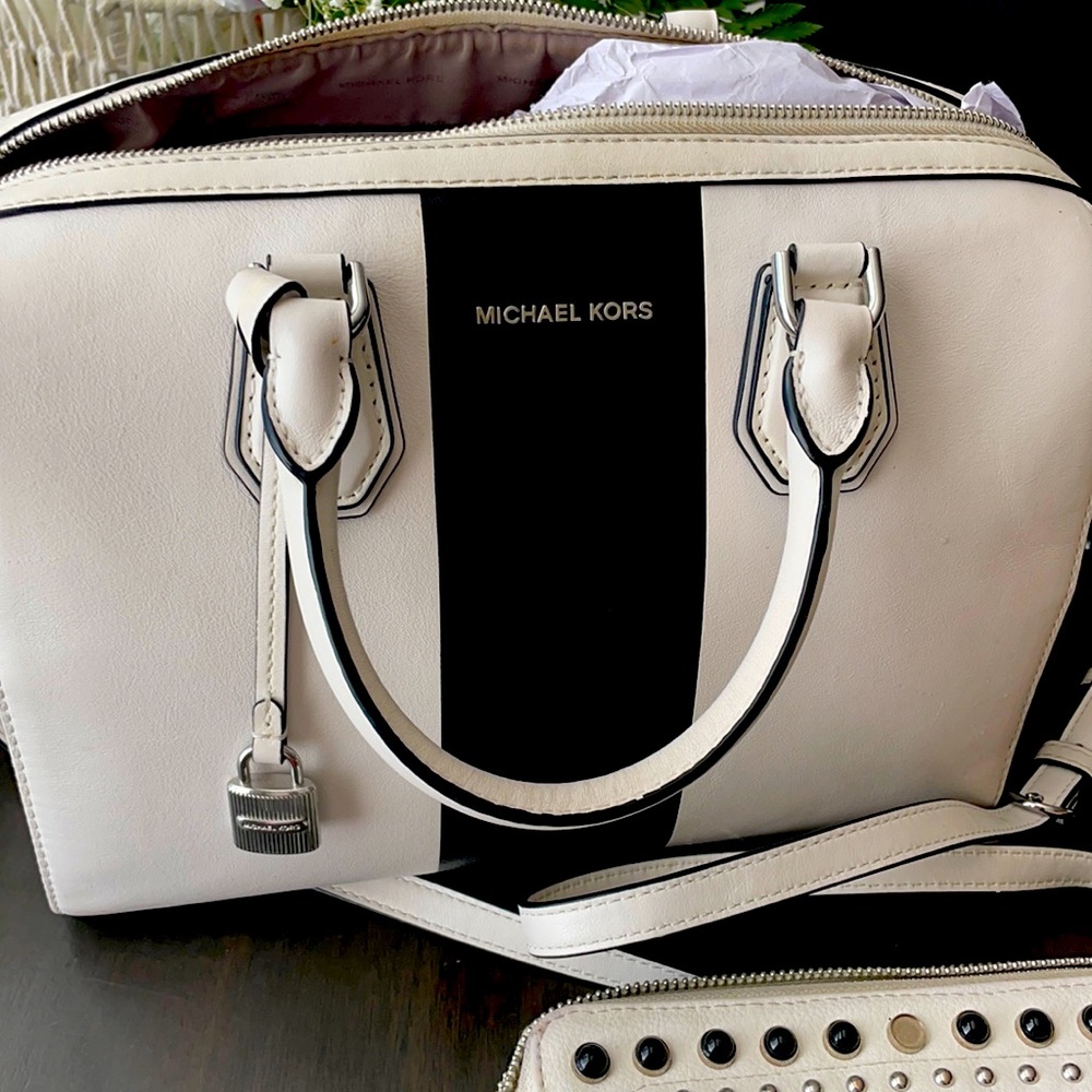 Mercer MG duffel leather stripe.